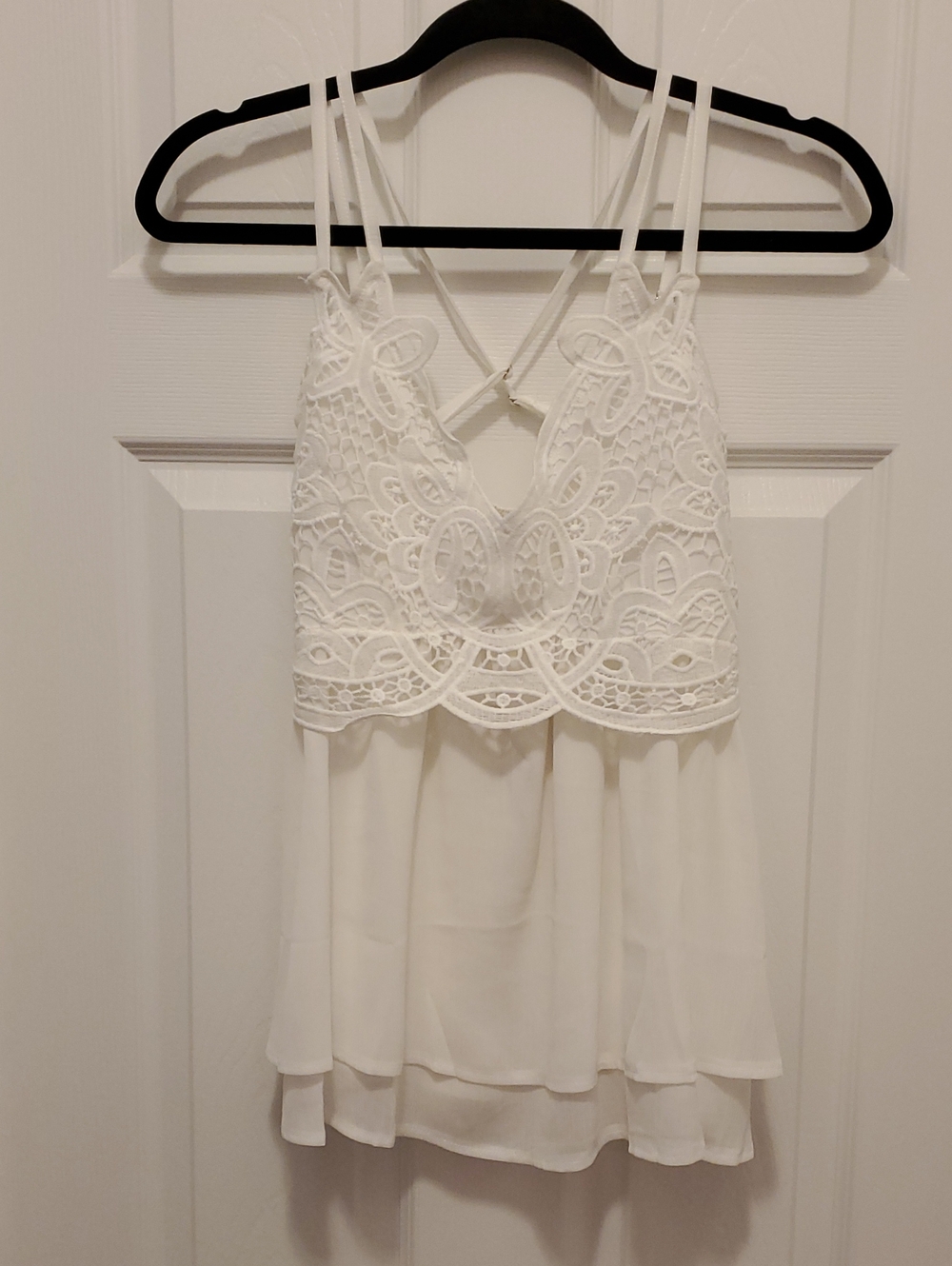 New Feager White Lace-Accent Chiffon Top 🌻 Medium